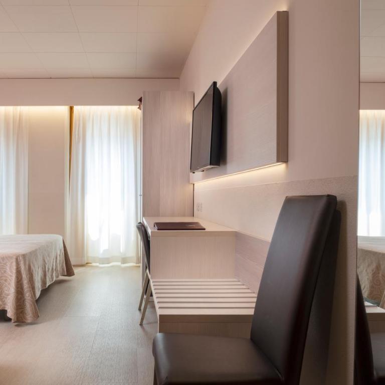 Alfa Fiera Hotel - Camera Tripla Comfort - 9