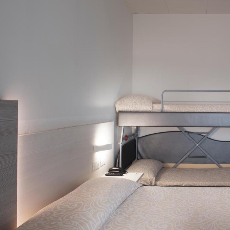 Alfa Fiera Hotel - Camera Familiare - 6