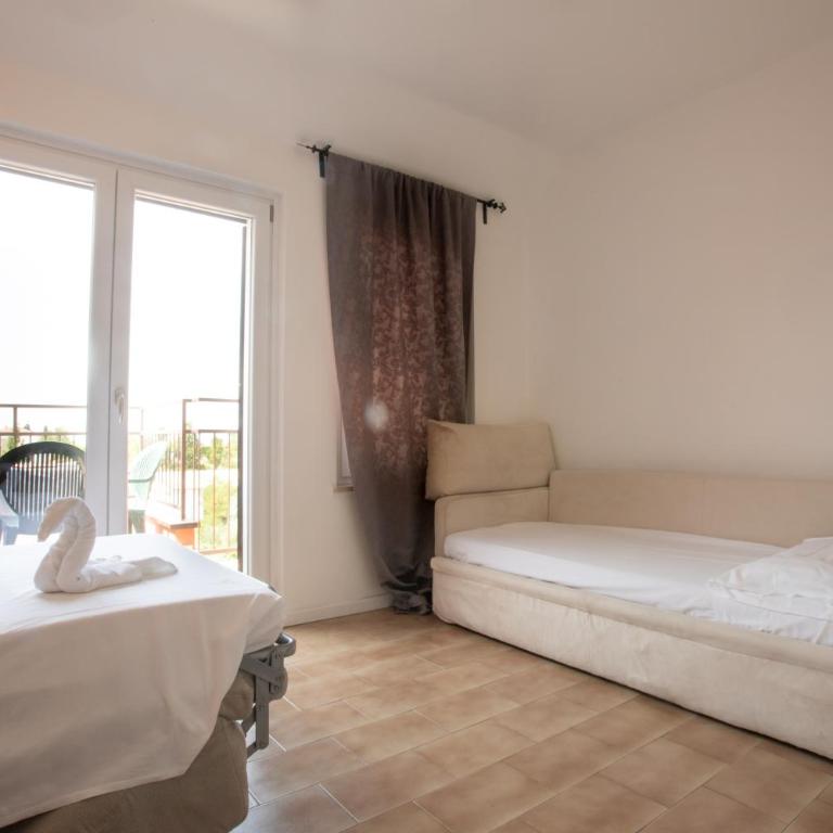 Holidays Residence - Appartamento con Balcone - 7