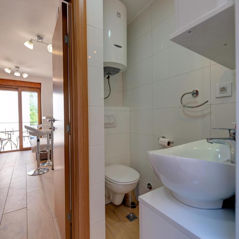 Apartmani Obala Tivat - Apartman sa Balkonom - 20