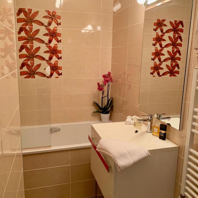 Hôtel Brun - Chambre Double avec Baignoire - 3