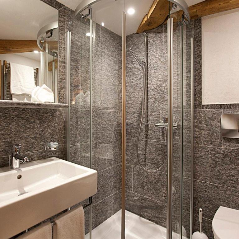 Hotel Crusch Alba Zernez - Deluxe Doppelzimmer Graphite - 7