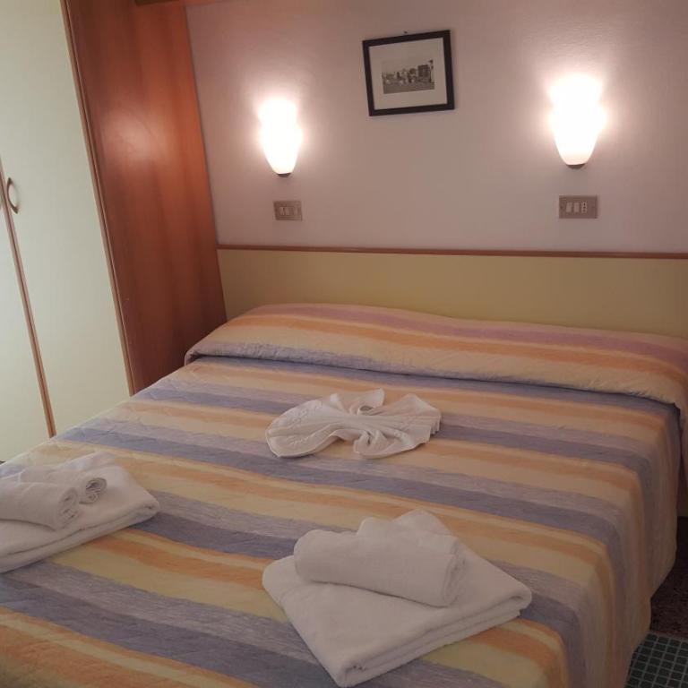 Hotel Conti - Economy Doppel-/Zweibettzimmer - 2
