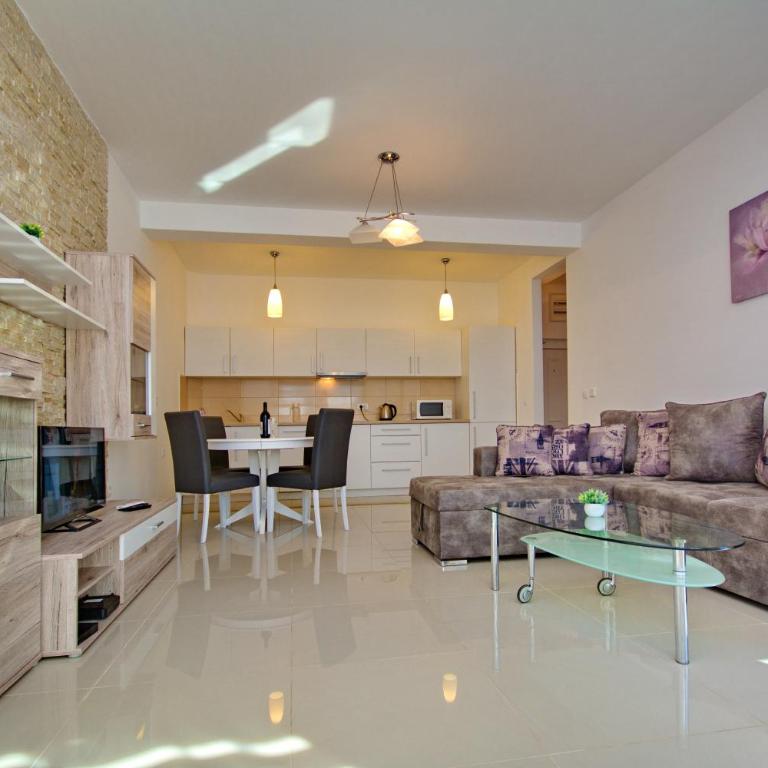 Apartment Dobrota - Apartment with Sea View - 1