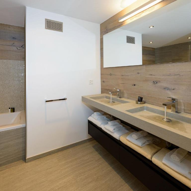 Casa Della Vita by Zermatt Premium Apartments - Vita 3 - Three-Bedroom Attic Apartment (2nd floor) - 16