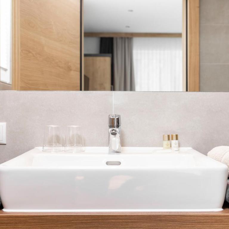 Lerch Suites - Deluxe Apartment mit Terrasse - 18