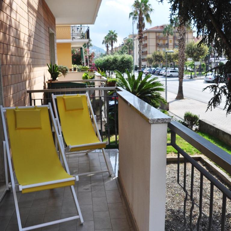 VIALE REPUBBLICA 307 2 - Appartamento con Balcone - 2