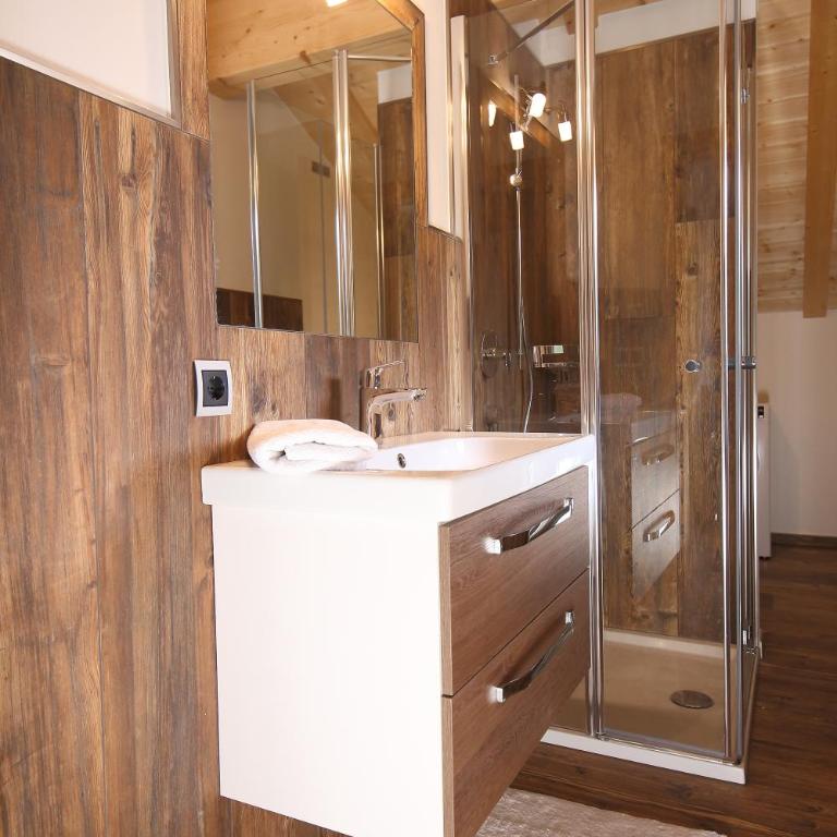 Rodererhof - Two-Bedroom Apartment - 6