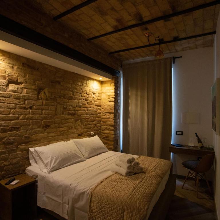 AL 54 Accommodation - Camera Matrimoniale con Bagno Privato - 2