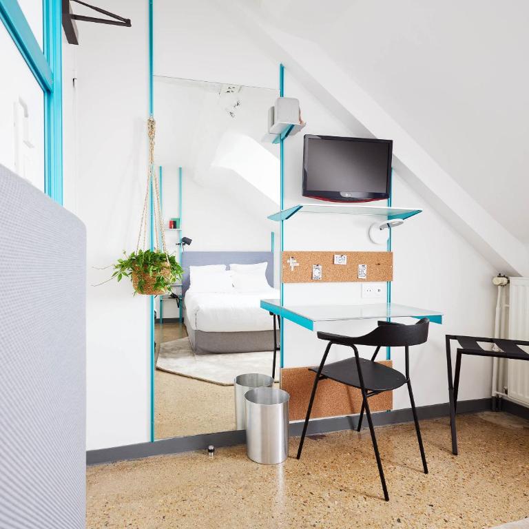 French Theory - Chambre Simple Supérieure - 3
