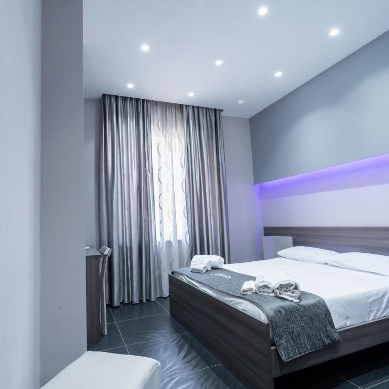 Al Campanile H Napoli Centro, by ClaPa Group Dislocated Hospitality - Standard Double Room - 9