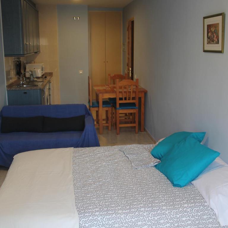 Apartaments Can Claudi - Estudio - 6
