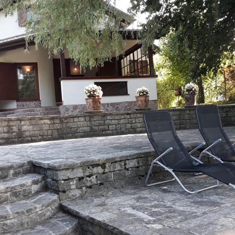 Hideaway - Vacation Home - 20