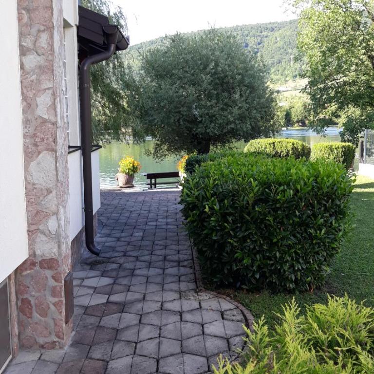 Hideaway - Vacation Home - 10
