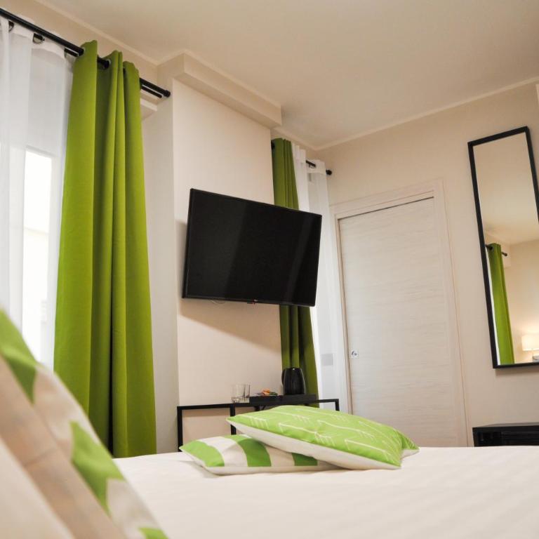 EVA LUXURY ROOMS CAGLIARI - Camera Matrimoniale con Bagno Privato - 4