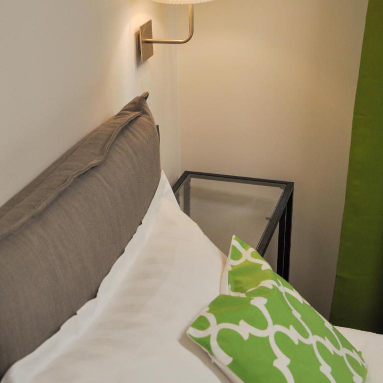 EVA LUXURY ROOMS CAGLIARI - Camera Matrimoniale con Bagno Privato - 6