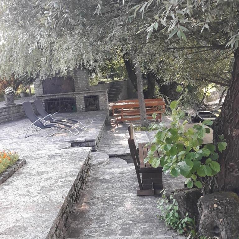 Hideaway - Vacation Home - 14