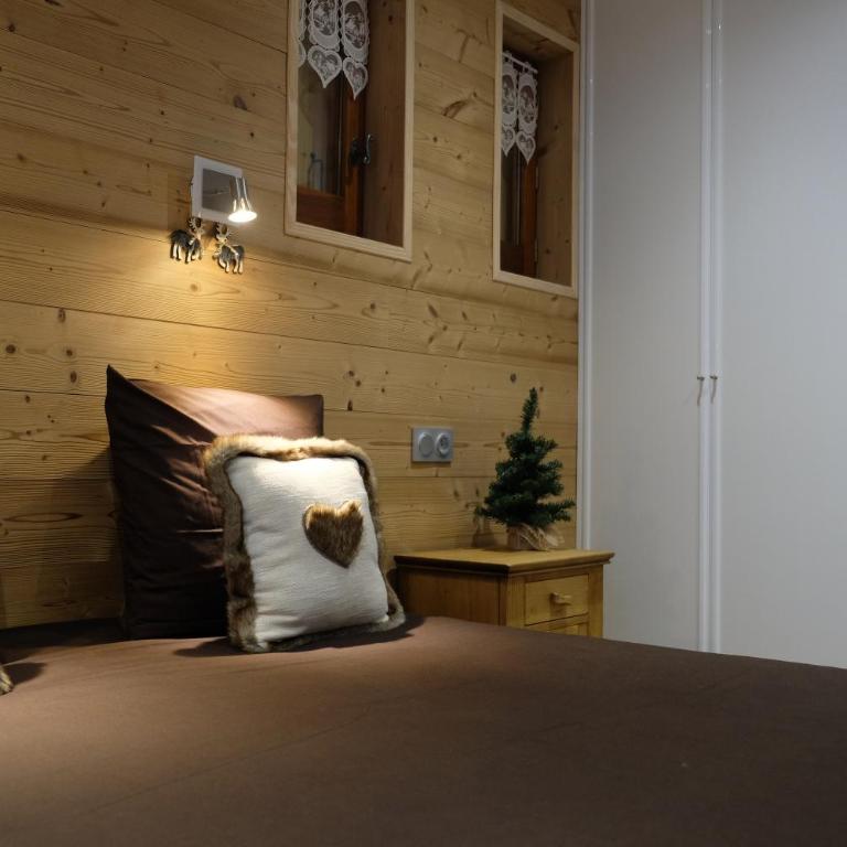 Chalet Les Gentianes - Appartement avec Vue sur la Montagne - 11