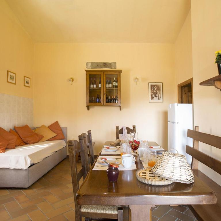 Beautiful Farmhouse with Pool - Casa Vacanze con 1 Camera da Letto - 2