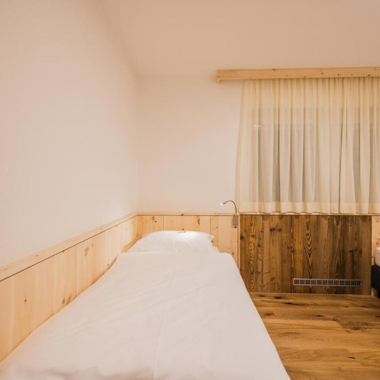 Alpenwellnesshotel St. Veit - Familienzimmer (2 Erwachsene + 2 Kinder) - 5