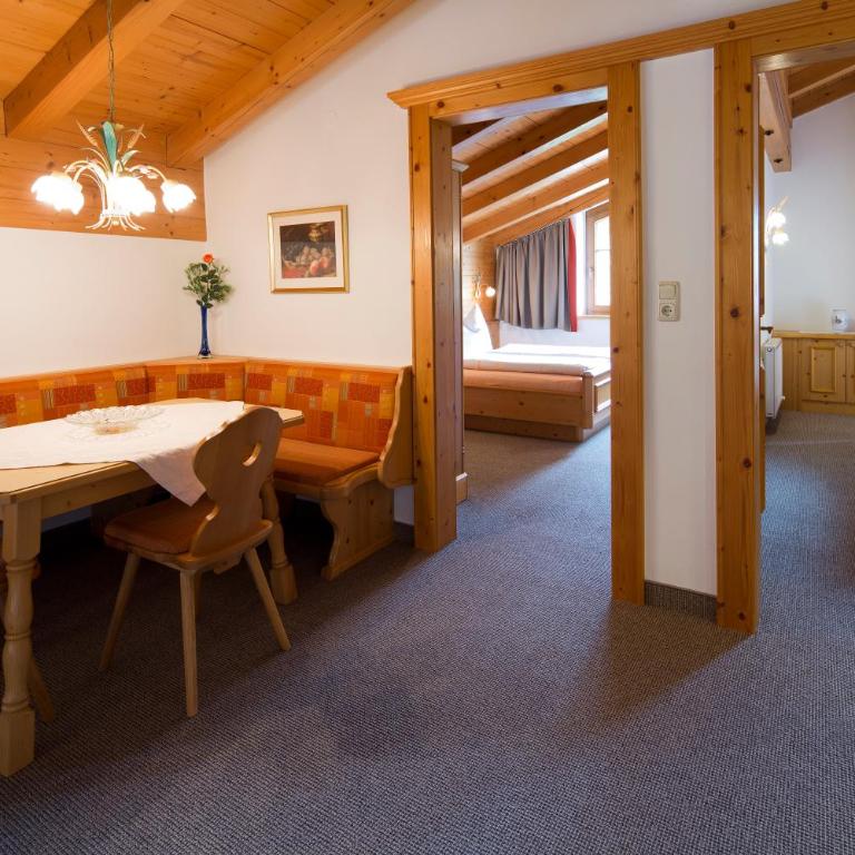 Gästehaus Brantlhof Zimmer und Ferienwohnungen in Going am Wilden Kaiser - Apartment mit 2 Schlafzimmern und Bergblick - 4