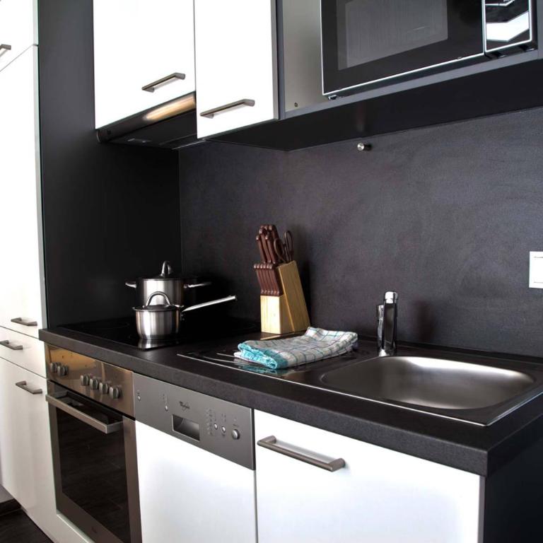 TownVille - Apartment with Terrace - 14