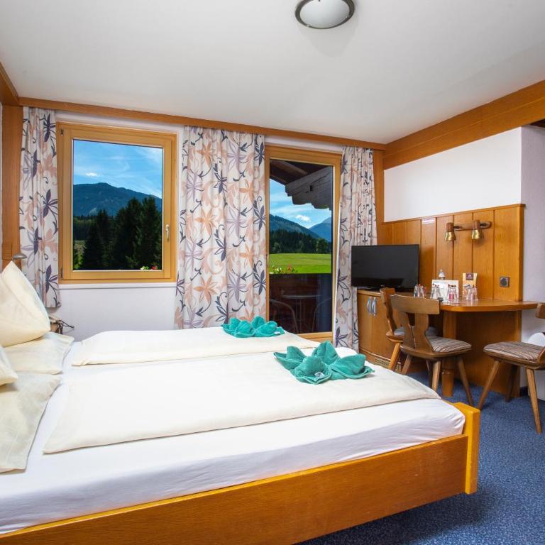 Berghof Mitterberg - Familienzimmer mit Bergblick - 1