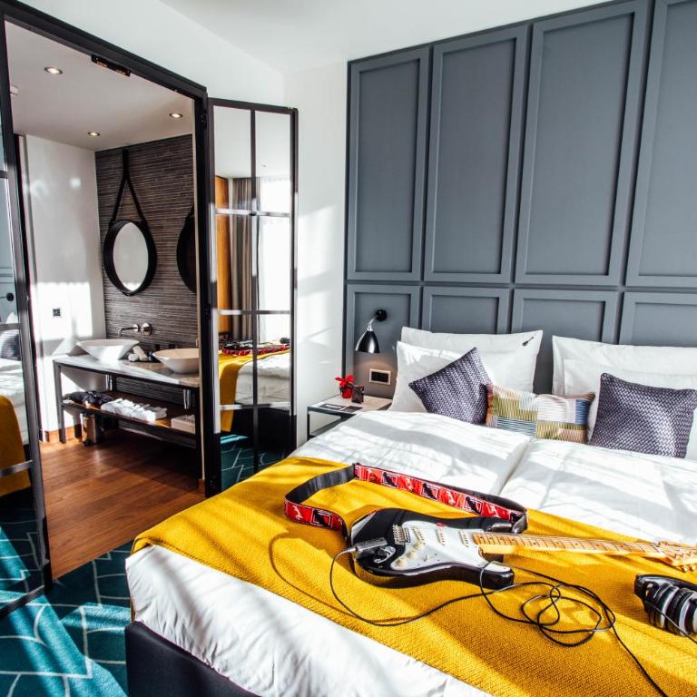 Hard Rock Hotel Davos - Rock Star Suite - 1