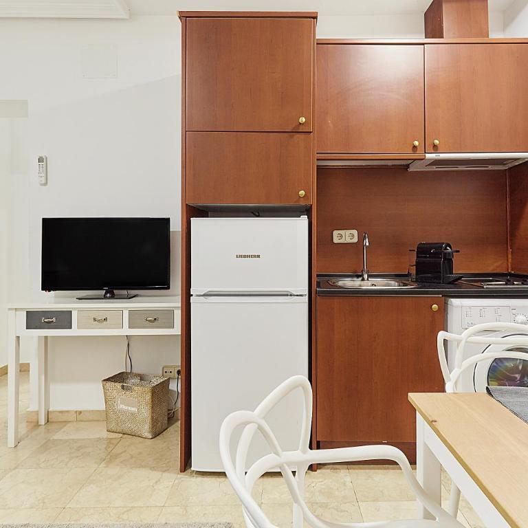 LEEWAYS APARTMENT III in GRAN VÍA - Apartment - 10