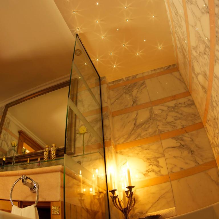 die Krone von Lech - Romantikhotel - Luxushotel in bester Lage - Deluxe Doppelzimmer - 9