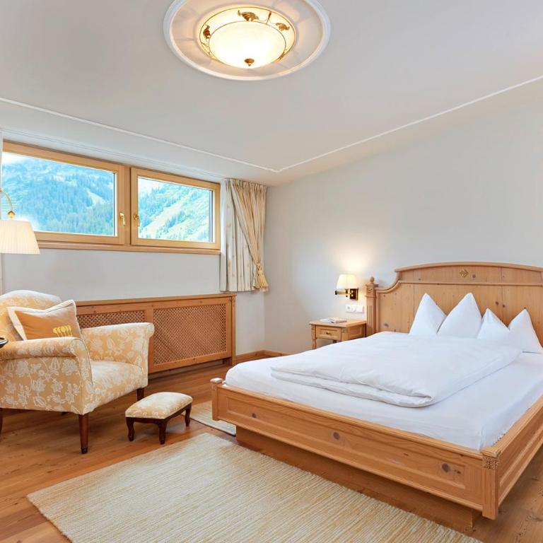 die Krone von Lech - Romantikhotel - Luxushotel in bester Lage - Einzelzimmer mit Bergblick - 2