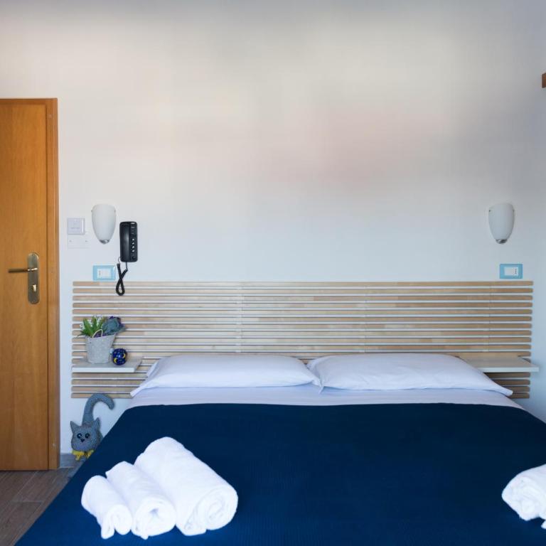 Hotel Jolie - Superior Double or Twin Room - 4
