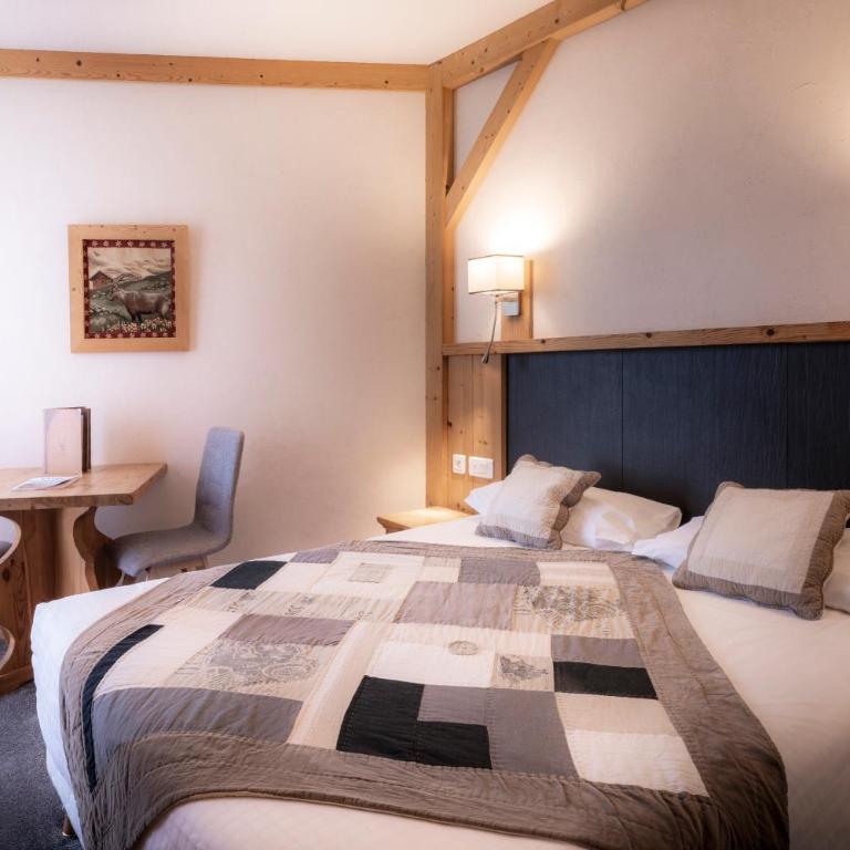 Hotel Le Littoral - Chambre Double Club avec Balcon - Vue sur Lac - 4