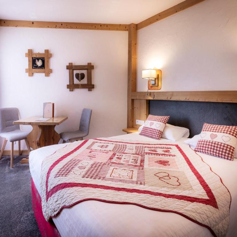 Hotel Le Littoral - Chambre Double Club avec Balcon - Vue sur Lac - 3