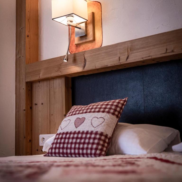 Hotel Le Littoral - Chambre Double Traditionnelle - Vue Partielle sur Lac - 4
