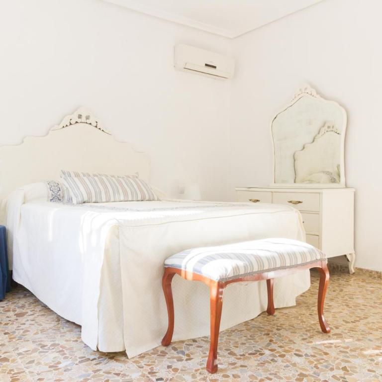 Fantástico chalet con piscina en Avenida del Brillante - Casa de 5 dormitorios - 20
