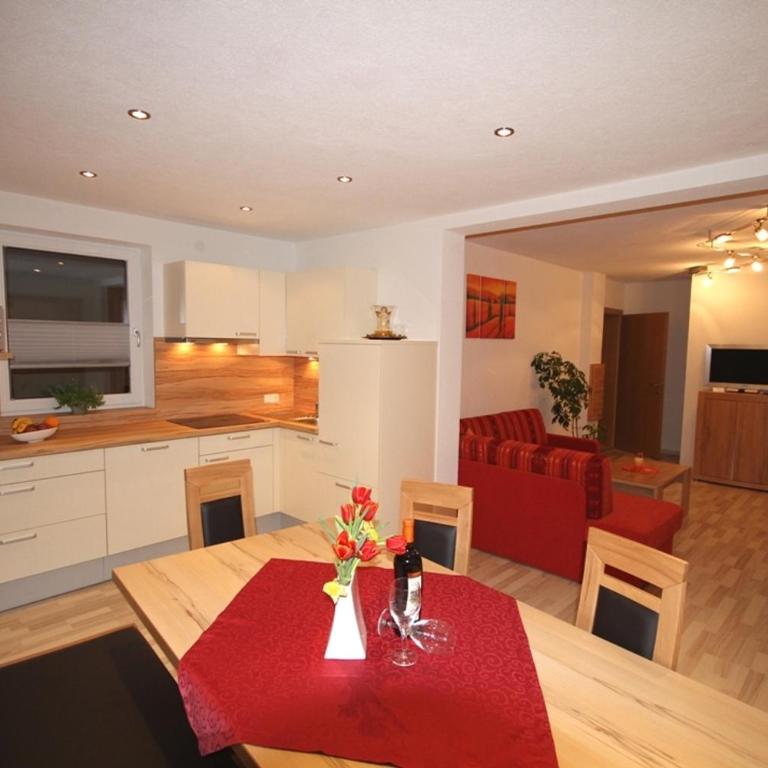 Apart Carmen - Apartment mit 2 Schlafzimmern und Terrasse - 3