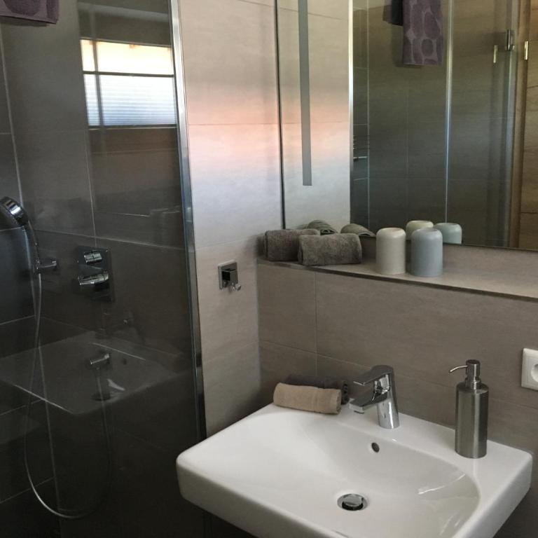 Gaestehaus Richter - Großes Doppelzimmer - 5