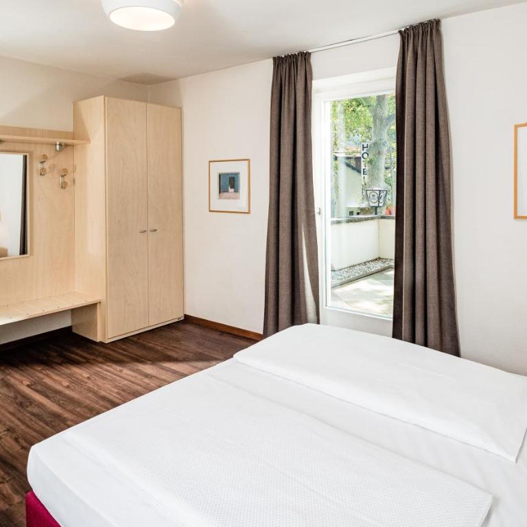 Hotel Heide Park - Doppelzimmer mit Balkon - 2
