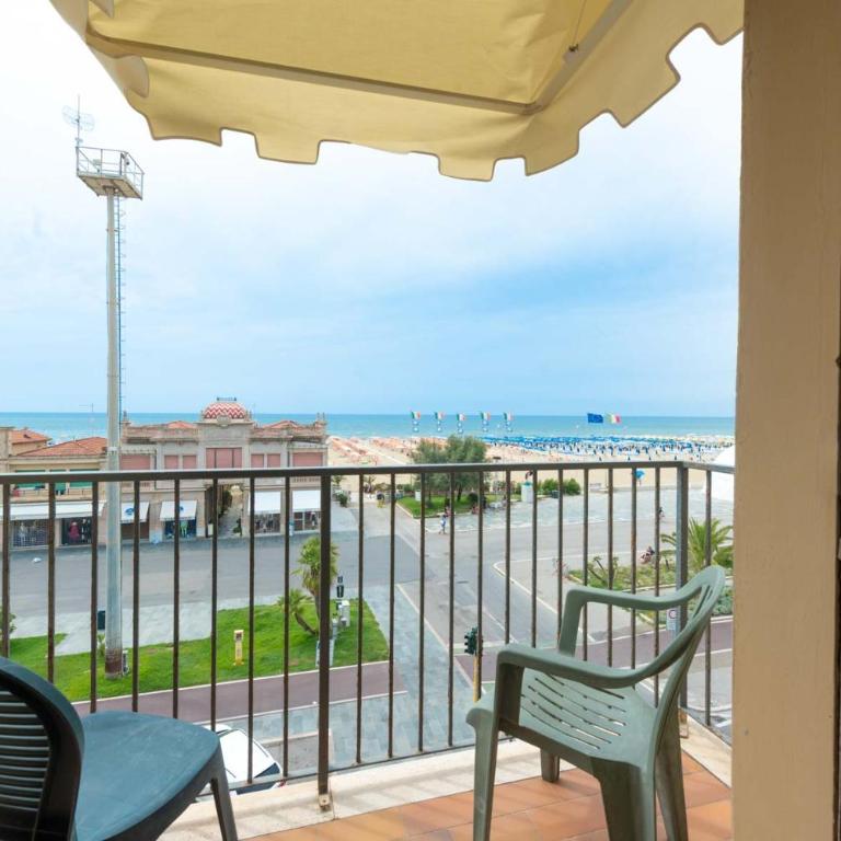 Hotel La Pace - Camera Matrimoniale con Balcone e Vista Mare - 6