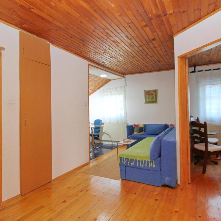 Vila As - Apartment with Balcony - 7