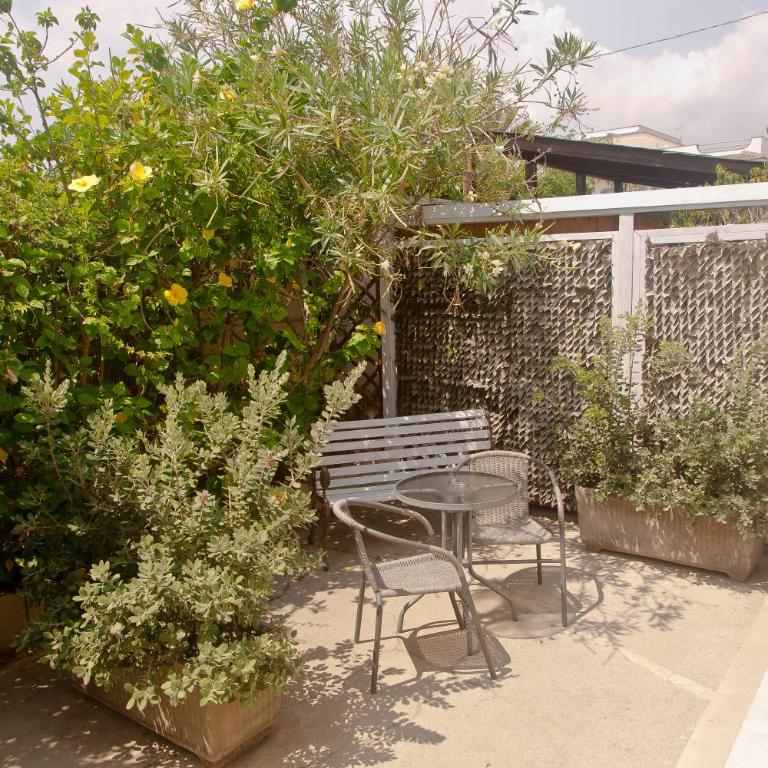 B&B Shining - Camera Matrimoniale con Patio - 1