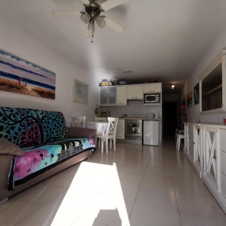 Tenerife Royal Gardens - Las Vistas TRG - Viviendas Vacacionales - Holiday Home with Terrace and Lateral Sea View - 6