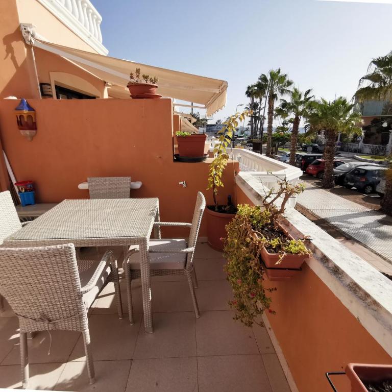 Tenerife Royal Gardens - Las Vistas TRG - Viviendas Vacacionales - Holiday Home with Terrace and Lateral Sea View - 24