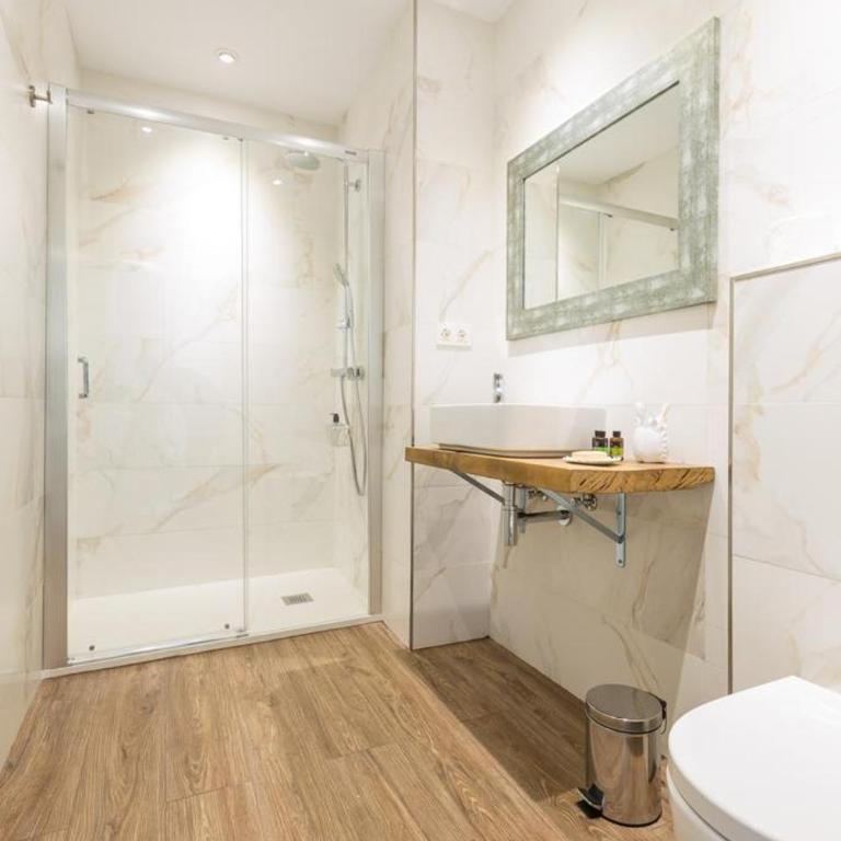 UBICACIÓN INMEJORABLE REFORMADO LUJO - Apartamento de 2 dormitorios - 13