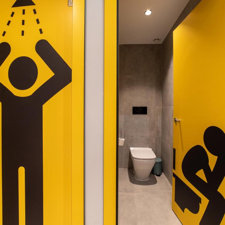 Petit Hostel La Latina - Bed in 4-Bed Mixed Dormitory Room - 11