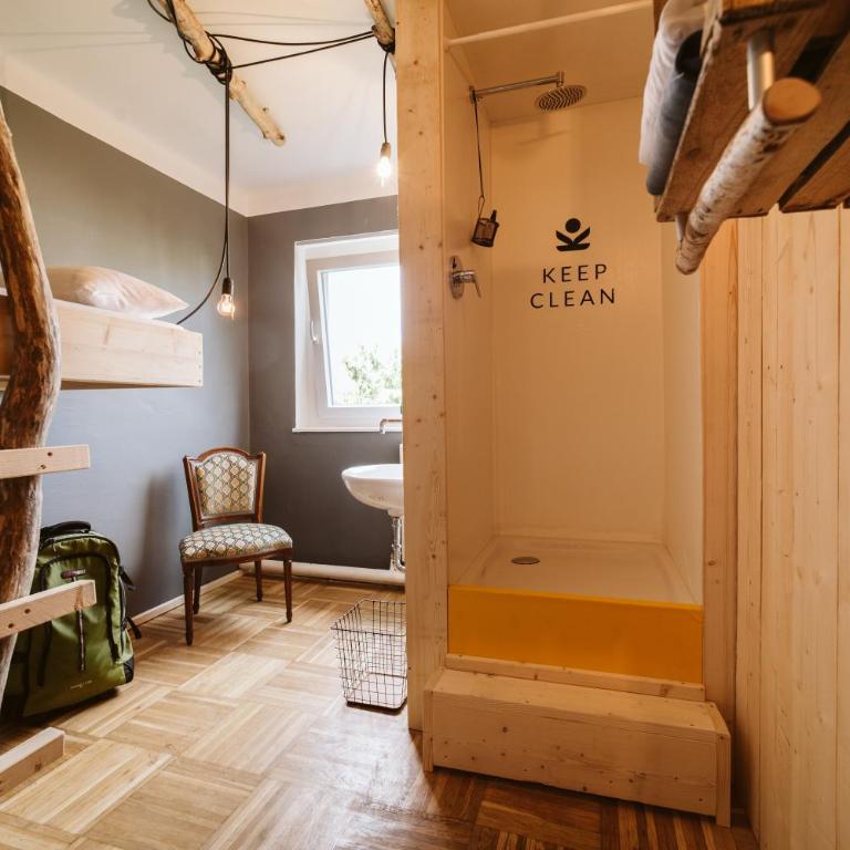The Keep Eco Rooms - Zweibettzimmer mit Dusche - 24