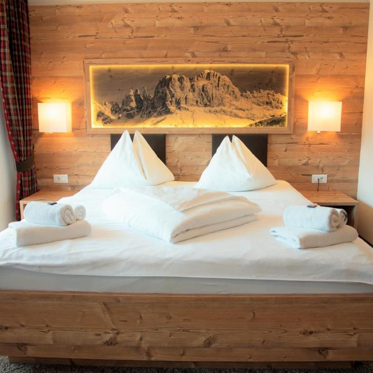 Hotel Chalet Dolomites - Camera Matrimoniale con Balcone - 11