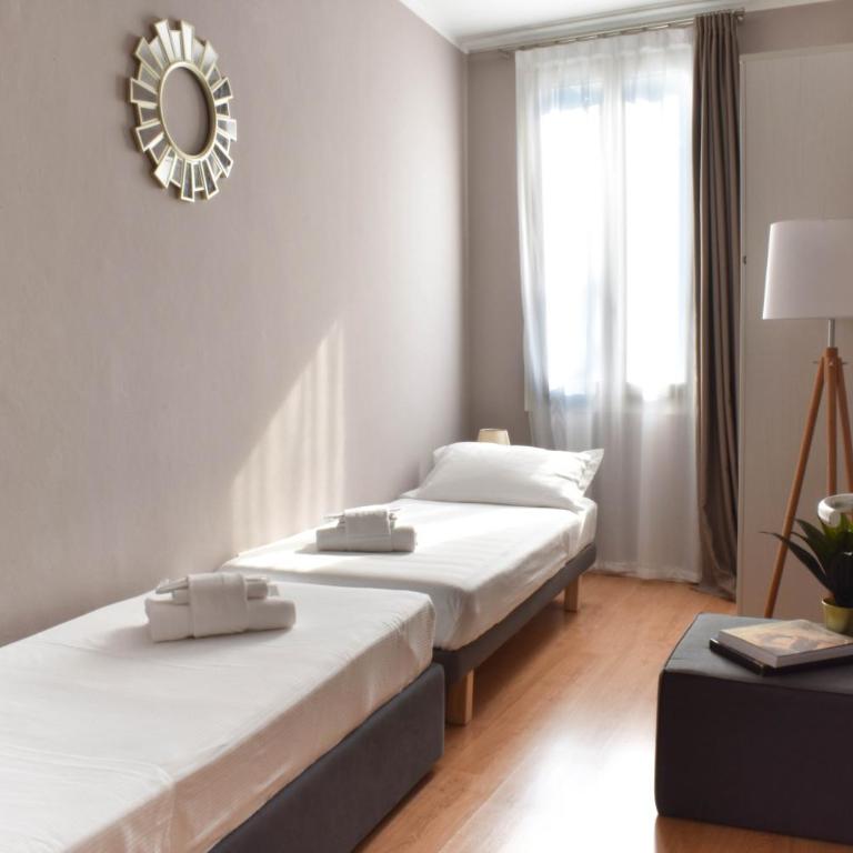 Welc-oM Casa Anna - Appartamento con 2 Camere da Letto - Via Seminario, 6 - 14