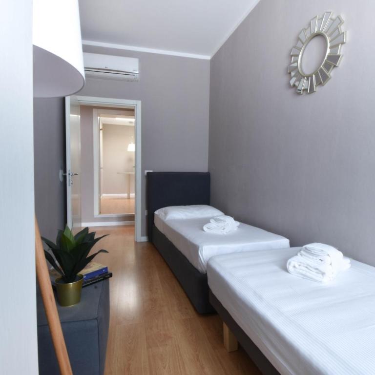 Welc-oM Casa Anna - Appartamento con 2 Camere da Letto - Via Seminario, 6 - 11
